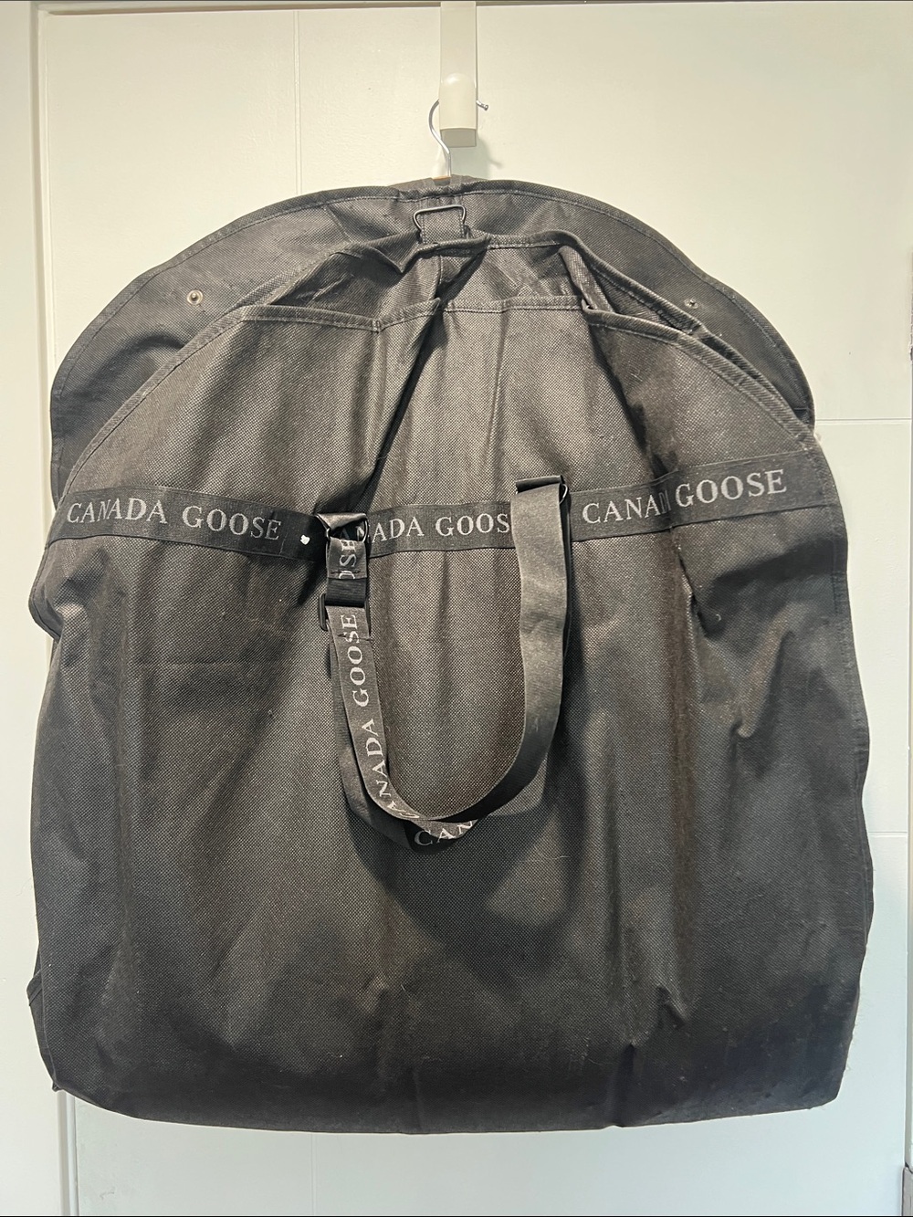 Canada Goose Men’s Black Hooded Parka Jacket with Bag - Picture 12 of 13